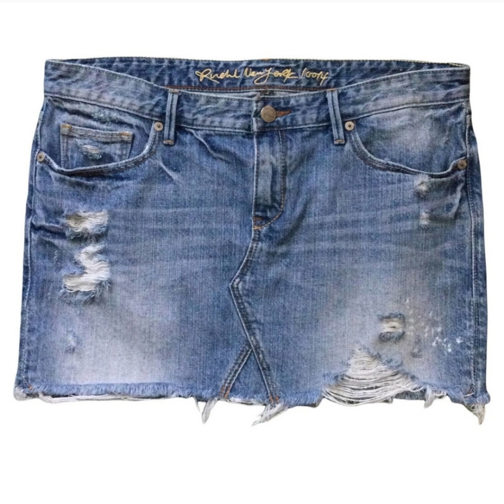 RUEHL NO. 935 Distressed Medium Wash Mini Skirt